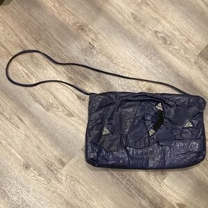LA NOUVEAU SAC CLUTCH purse